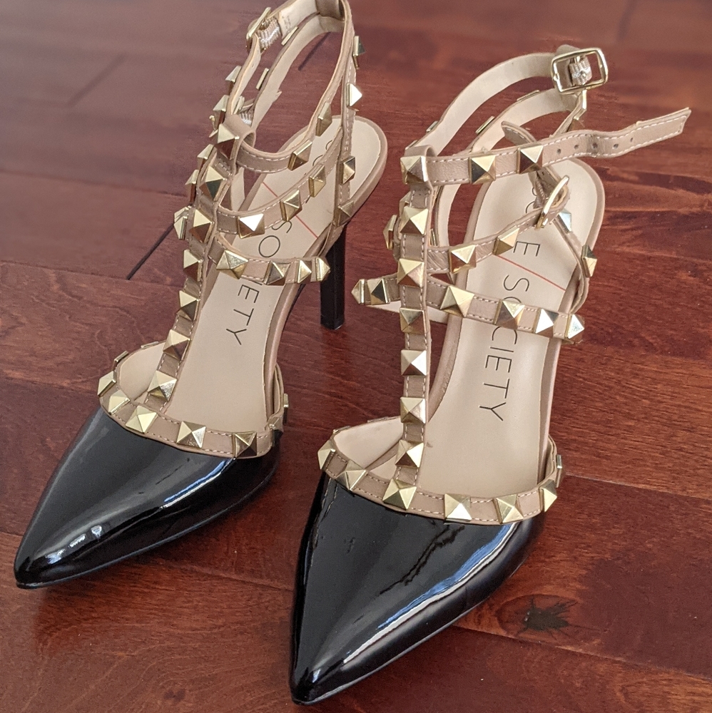Heels/ Pumps